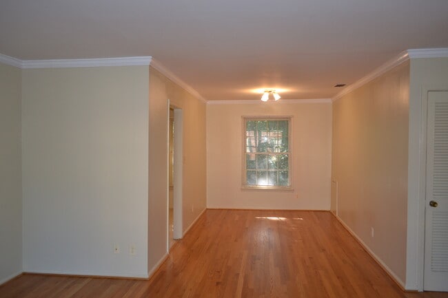 Photo - 139 E Hill St Unit Decatur Apt