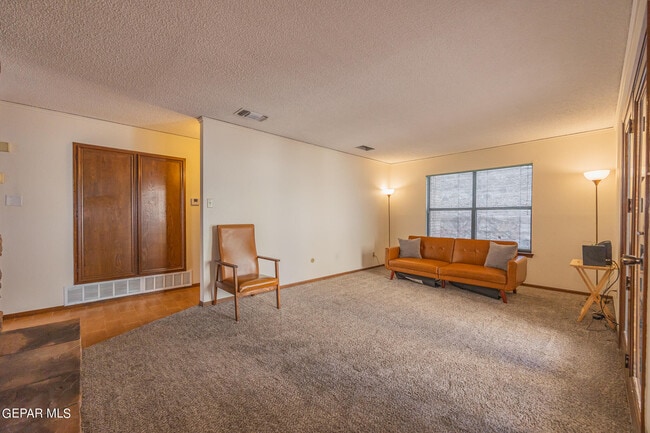 Photo - 6851 Ridge Top Dr