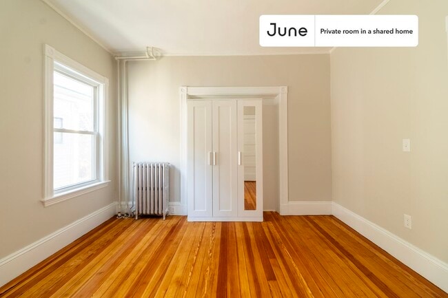 Photo - Room in Shared 5 bed/2 bath home Unidad D