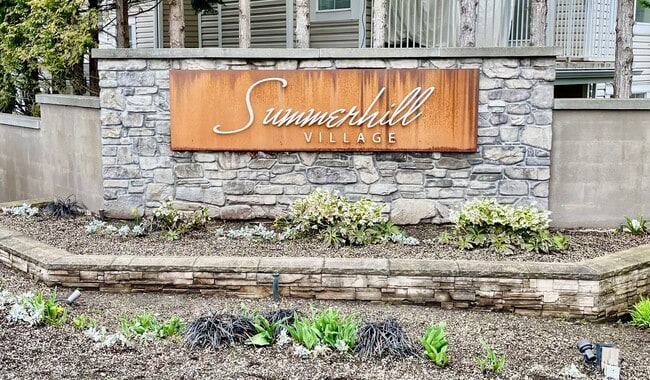 Photo - 2 Bed / 1 bath townhome at Summerhill Village in Issaquah $2,995/mo
