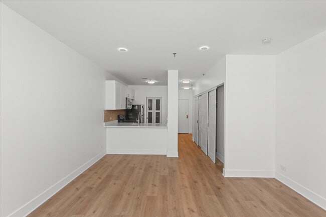 Photo - 680 S Federal St Unit 506