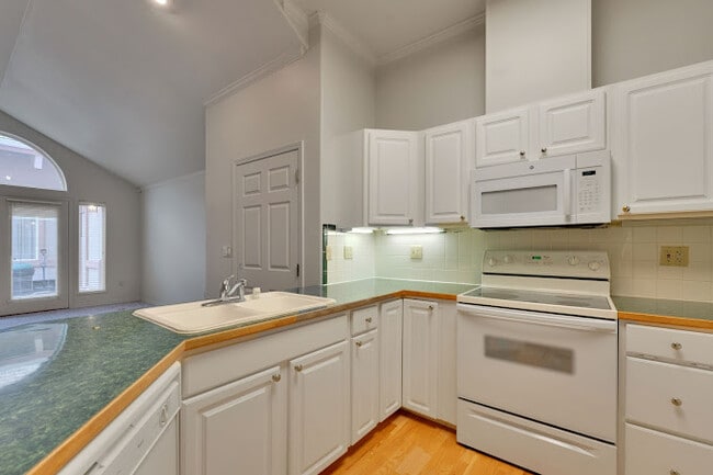 Courtland Place Apartments