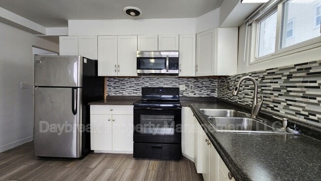 Photo - 1201-11 1/2 11 1/2 St N