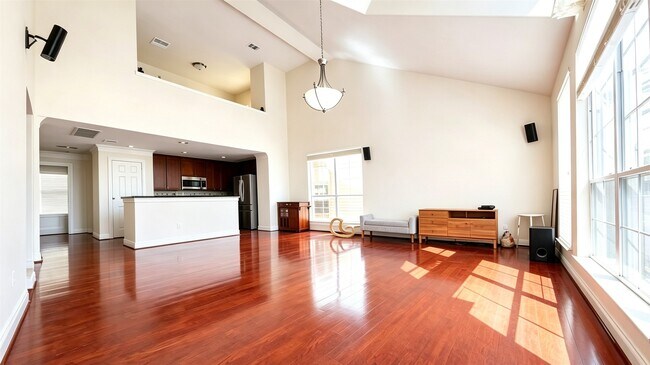 3411 Clearview Cir