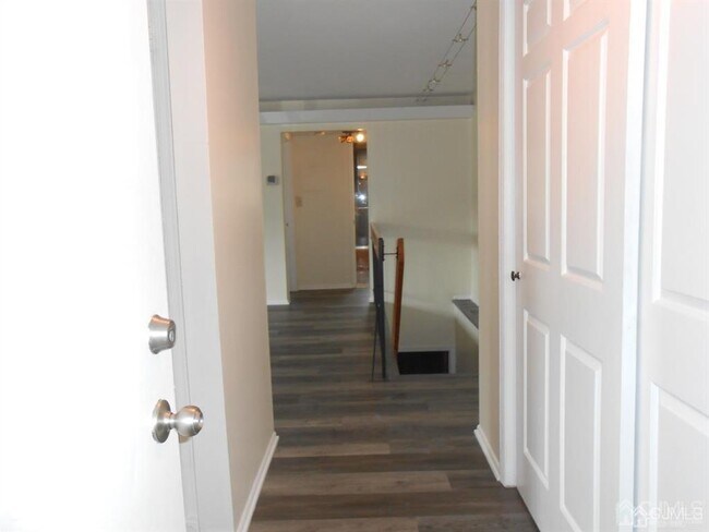 Photo - 512 Sharon Garden Ct