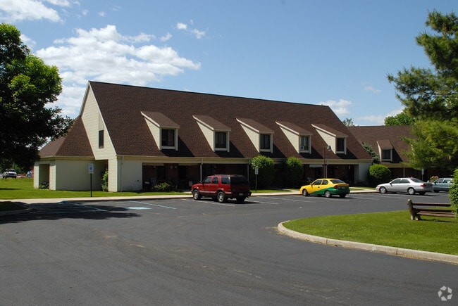 Lincoln Manor Apartments