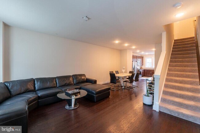 Photo - 515 Shorthorn Way