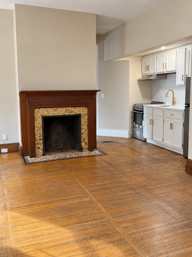 Photo - 383 Oxford St Unit 3