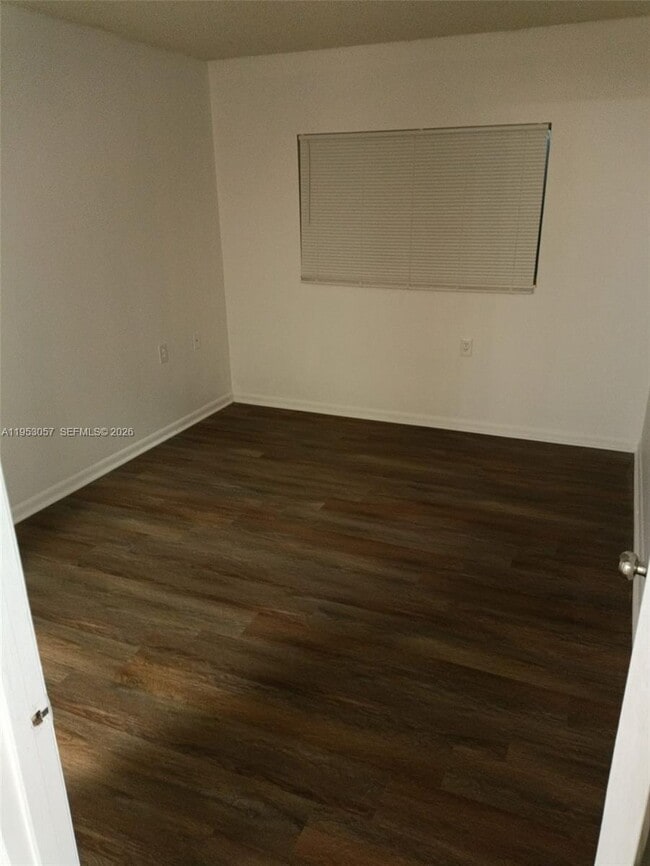 Photo - 1141 Lake Victoria Dr Unidad J