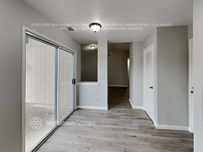 Photo - 598 Bernier Cir