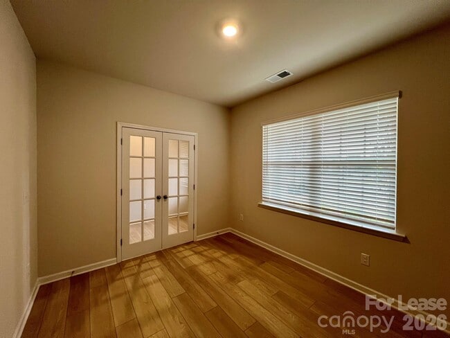 Photo - 314 Hamptons Cove Rd
