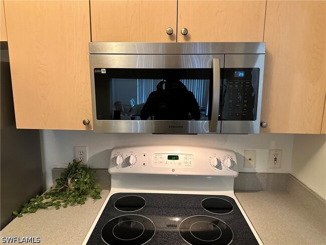 Photo - 1180 Reserve Way Unit 302
