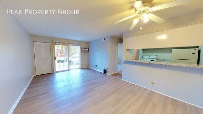 Photo - 2971 Deckebach Ave Unidad Deckhaus 1Bd