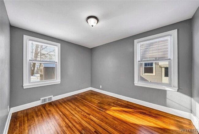 Building Photo - 206 Wrexham Ct N Rental