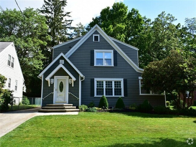 Building Photo - 351 Ravine St Rental