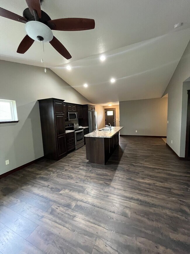 Photo - 3302 White Oak Ln