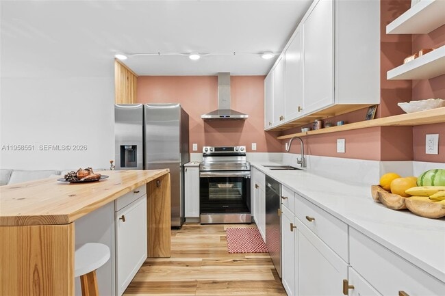 Photo - 2130 Cambridge F Unit 2130