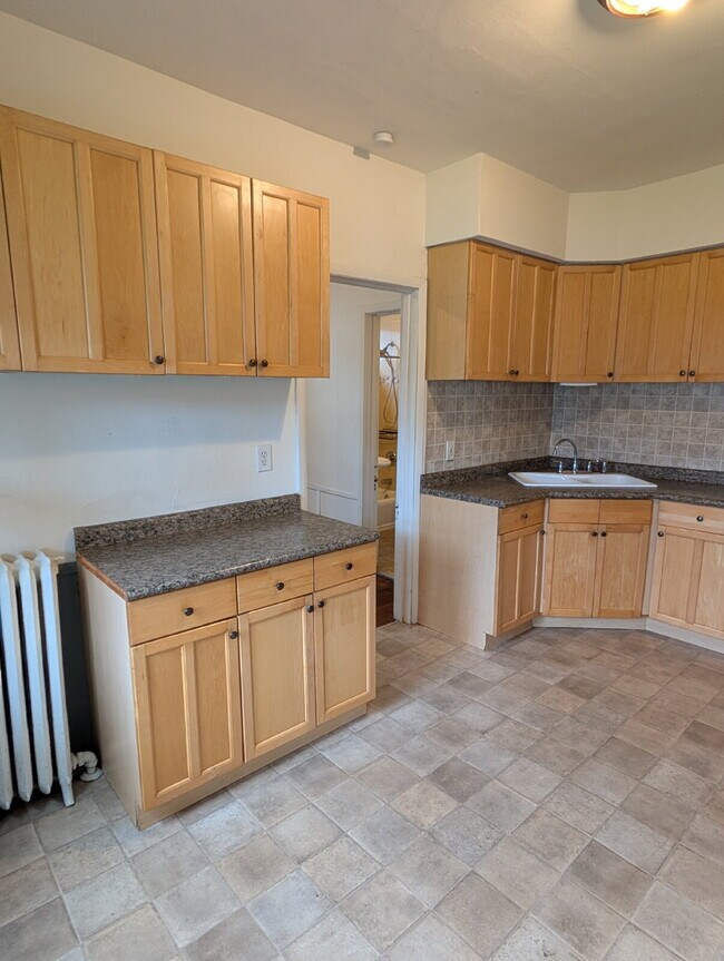 Photo - Bright & Charming 3BR With Garage Included In NE Minneapolis Unidad #1