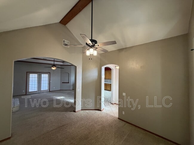 Photo - 608 N Cherokee Way
