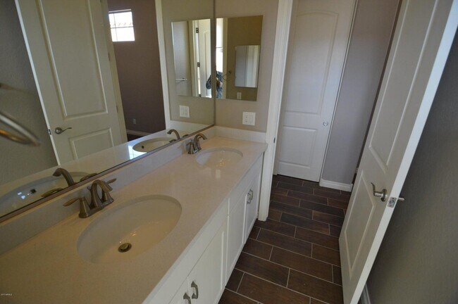 Photo - 151 E Havasu Pl