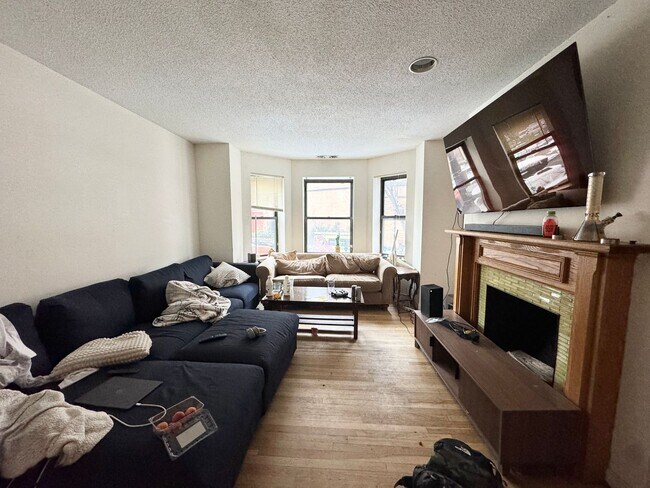 85 Gainsborough St