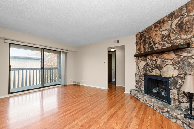 Photo - 13616 Lamon Ave