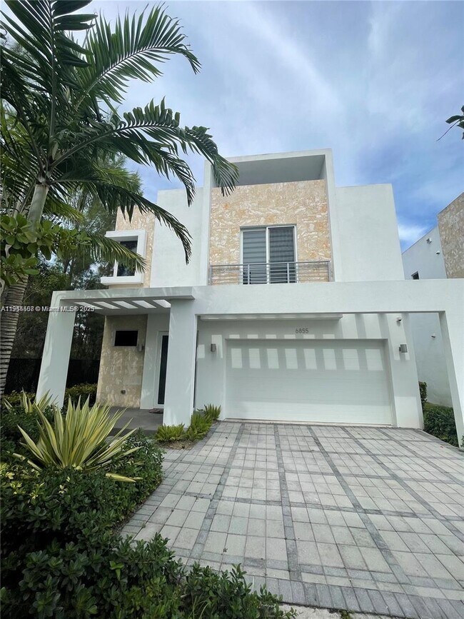 Photo - 6855 NW 103rd Ave