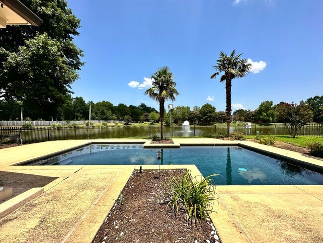 Photo - Private Lakeview in The Haven