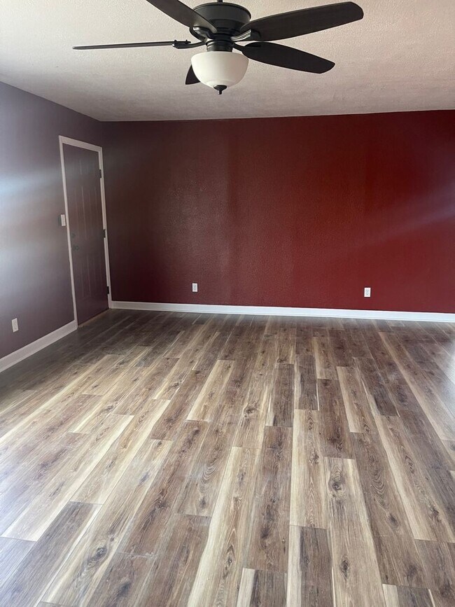 Photo - Beautiful 3 Bed 1.5 Bath House