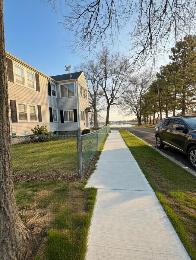 BEACH VIEWS - 48 Dee Rd