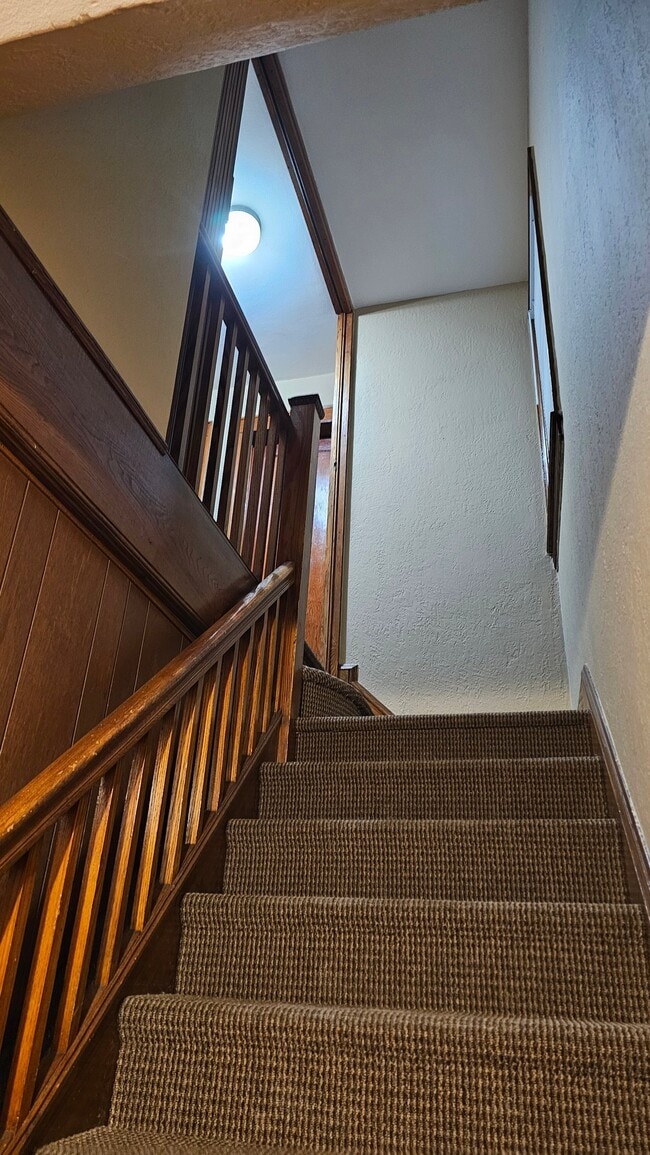 Building Photo - 415 Lincoln Ave