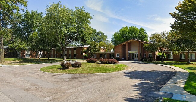 Photo - 8400 Engleman St