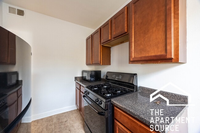 Photo - 2004 W Jarvis Ave Unit 3