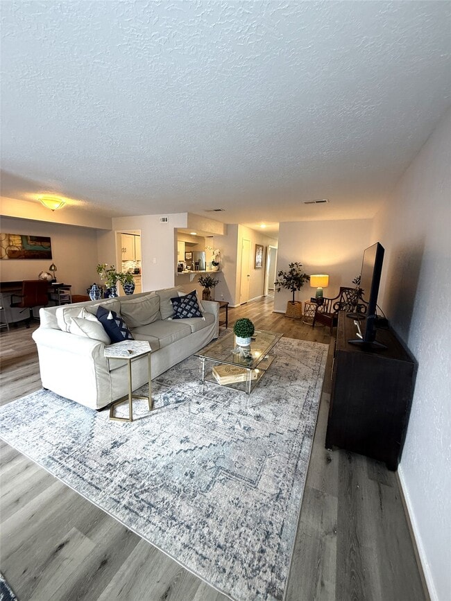 Building Photo - 14331 Still Meadow Dr