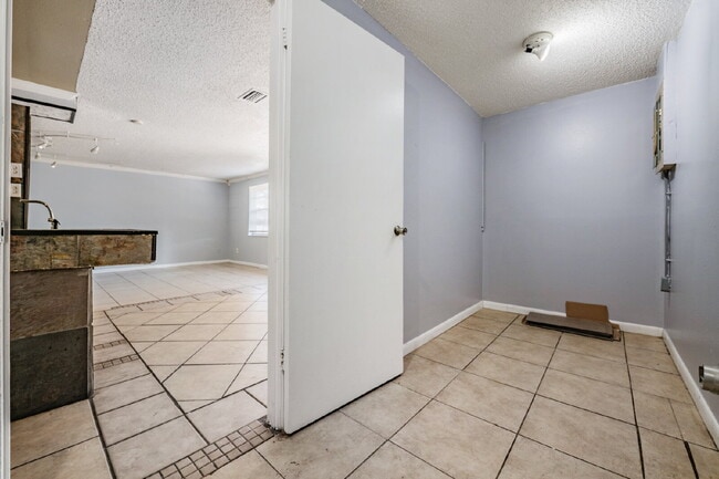 Photo - 16001 Saddlestring Dr