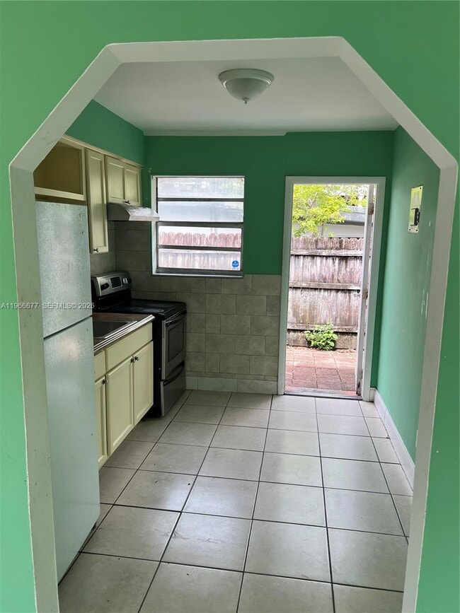 Photo - 1013 Foster Rd Unidad 1