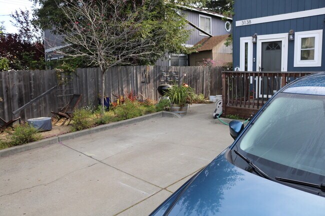 Photo - 3138 Market St