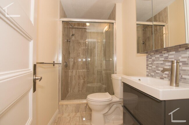 Photo - 1616 Beacon St Unidad 3