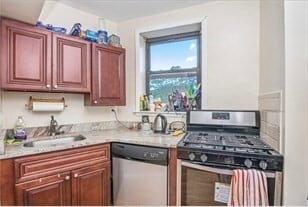 Building Photo - 1706 Commonwealth Ave Unit 32