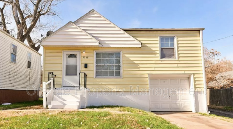 Photo - 3748 N 43rd