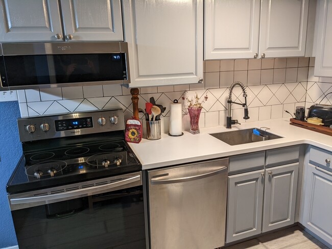 Photo - 655 N Pearl St Unit 208