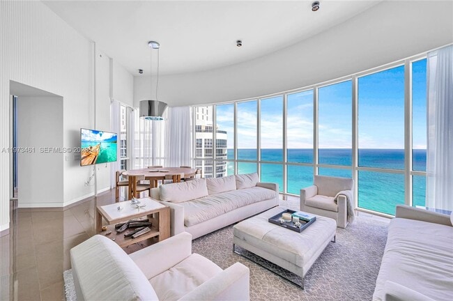 Photo - 18101 Collins Ave Unidad 5509