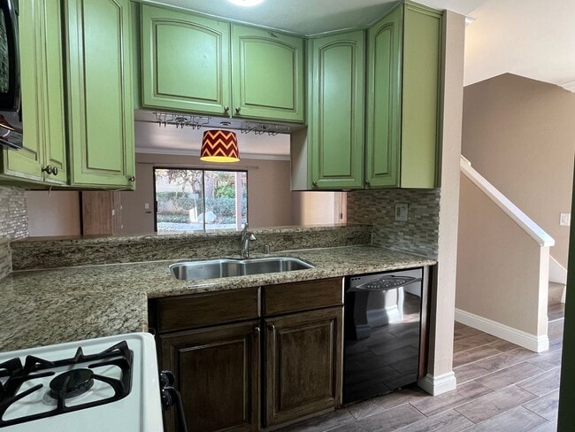 Photo - 2 bedroom, 1.5 bath townhouse in the heart of Irvine!