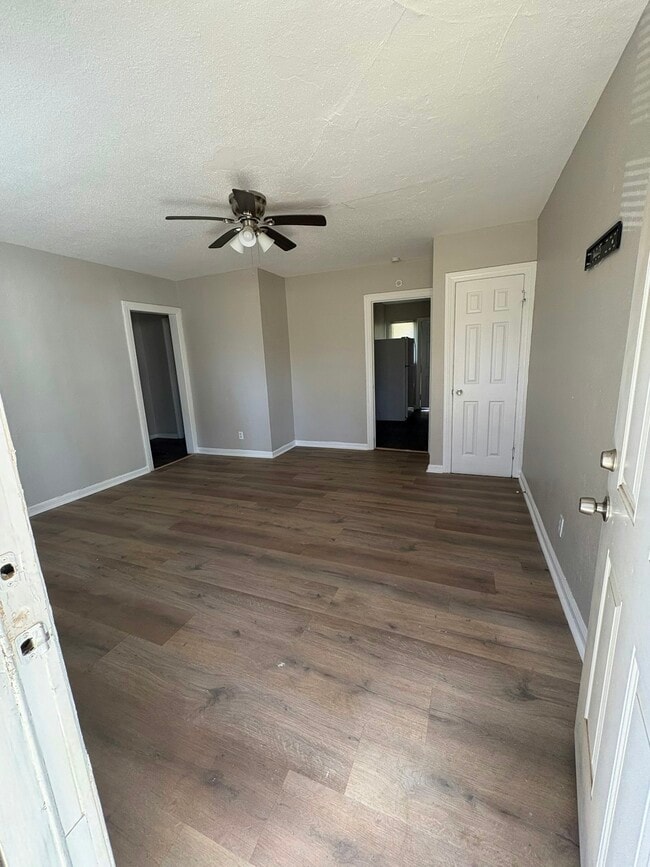 Building Photo - 5714 Court M Unit 5726