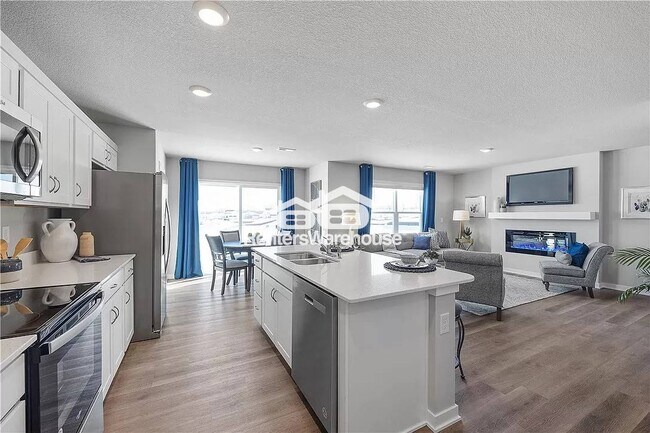Photo - 2124 Bugge Dr