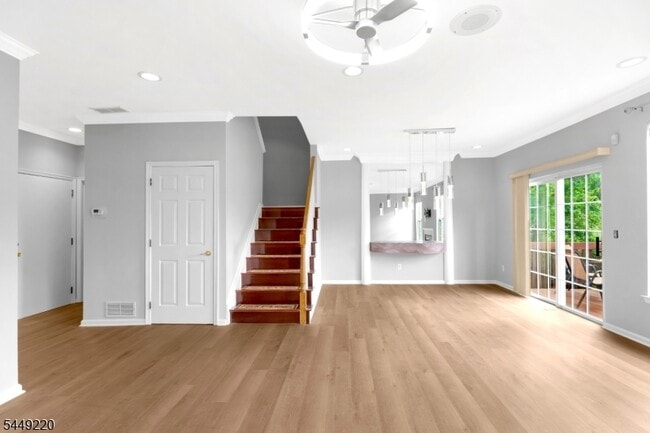Photo - 72 Albert Ct