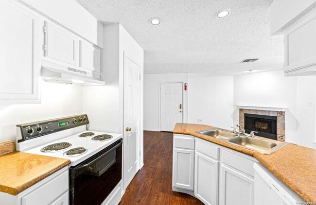 Photo - 7568 Windsor Oaks Unidad 7572