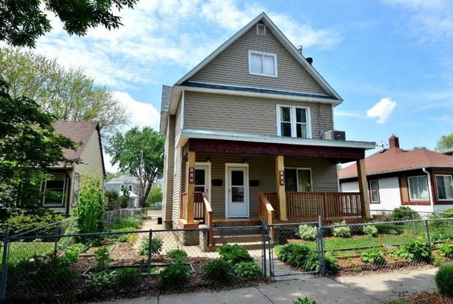 Building Photo - 616 Fillmore st ne Unit 618