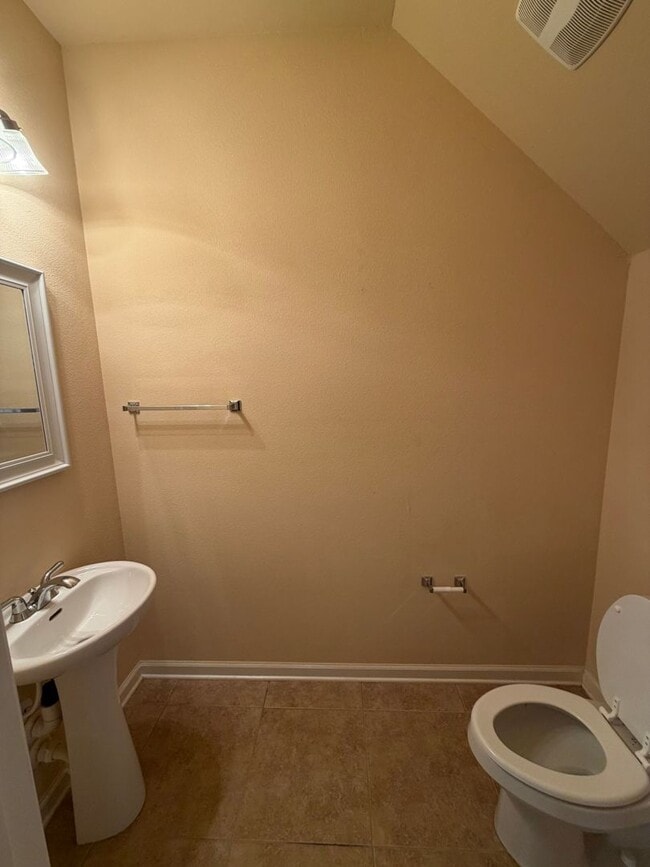 Photo - 148 Iron Horse Dr E