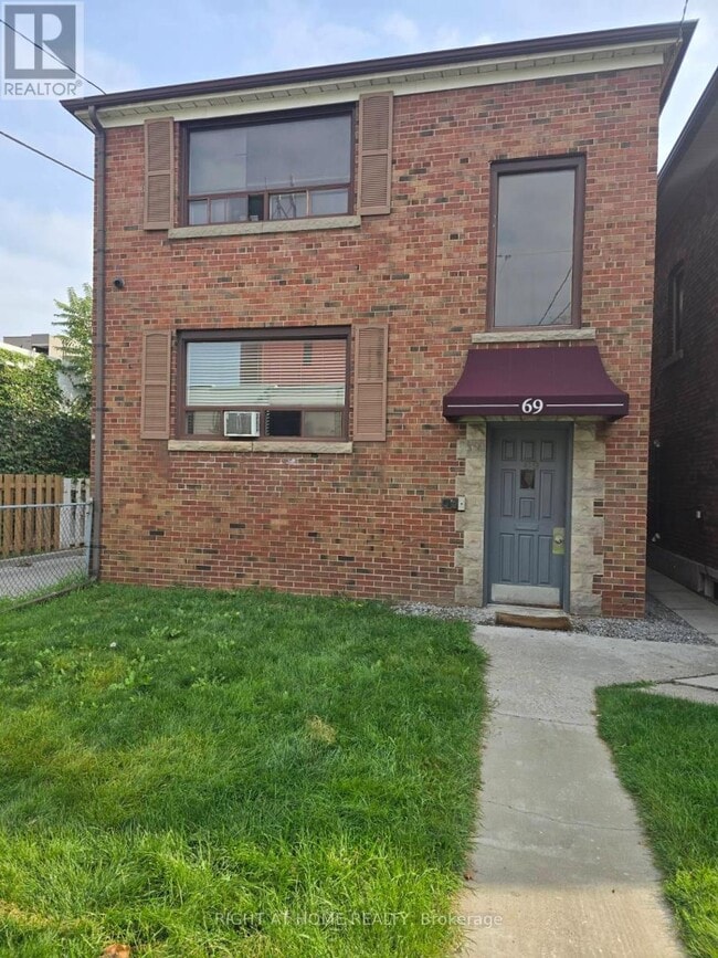3 - 69 THIRD STREET - 3 - 69 THIRD STREET Unit 3